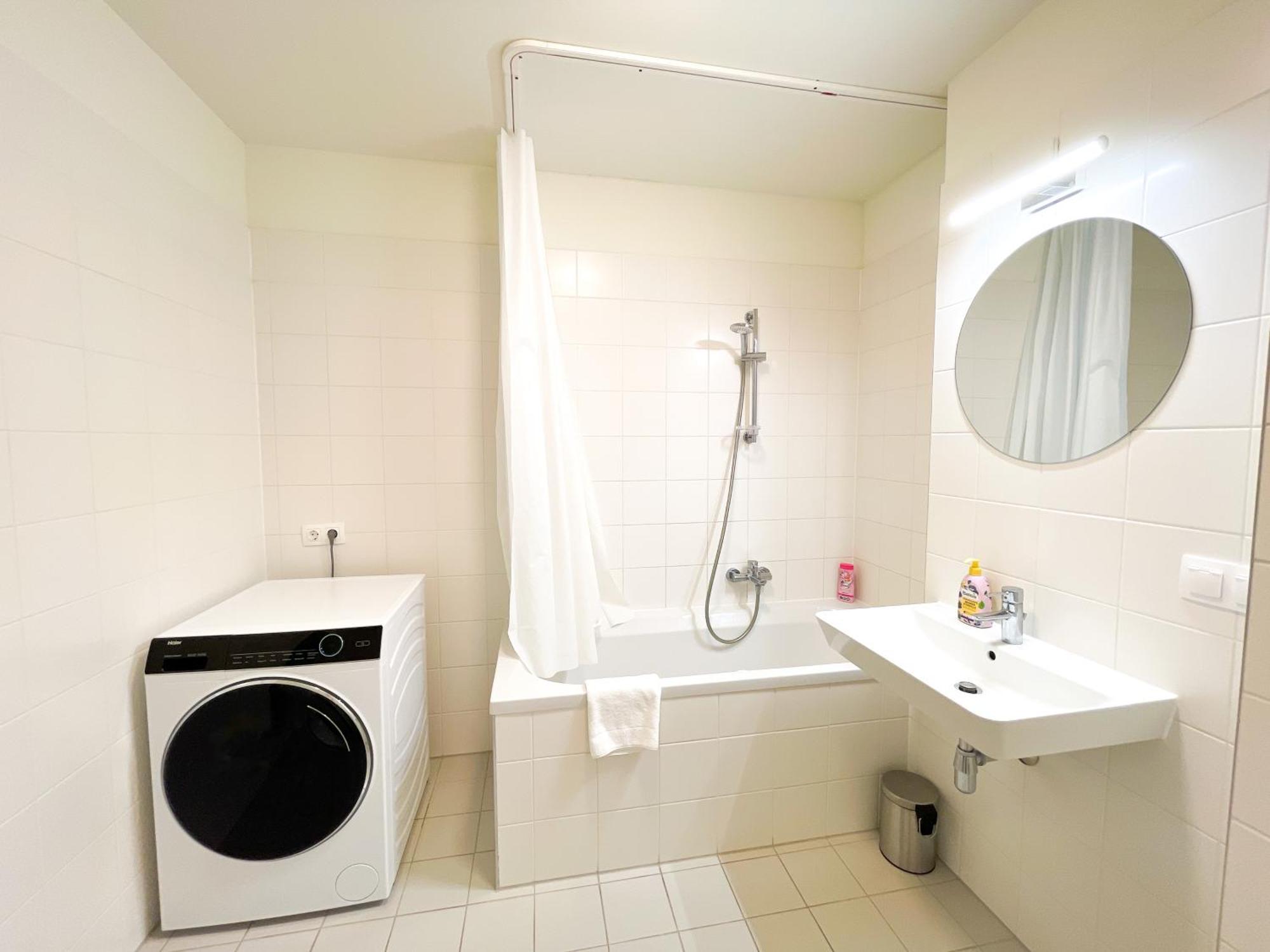 Whats-App Self-Check-In - 1Br Apartment, Near Airport,15 Min To Center Вена Номер фото