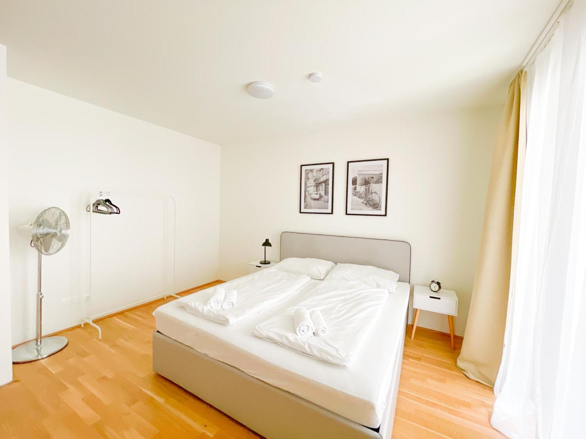 Whats-App Self-Check-In - 1Br Apartment, Near Airport,15 Min To Center Вена Номер фото